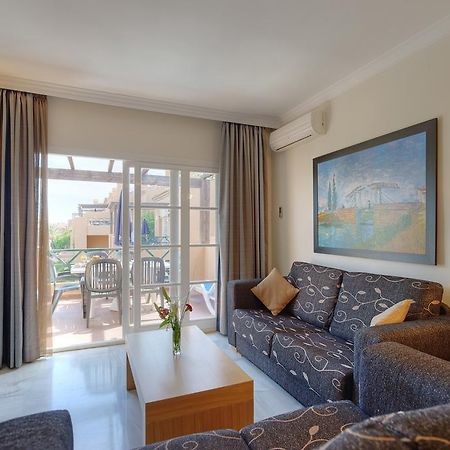 Mijas Costa Oasis By Grangefield Oasis Club Aparthotel Sitio de Calahonda Room photo