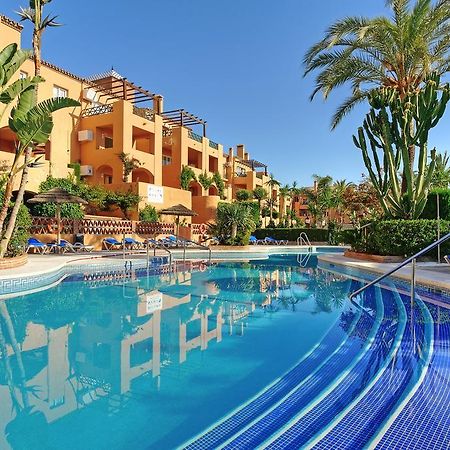 Mijas Costa Oasis By Grangefield Oasis Club Aparthotel Sitio de Calahonda Exterior photo
