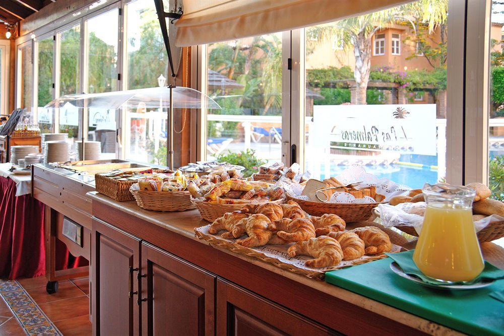 Mijas Costa Oasis By Grangefield Oasis Club Aparthotel Sitio de Calahonda Exterior photo