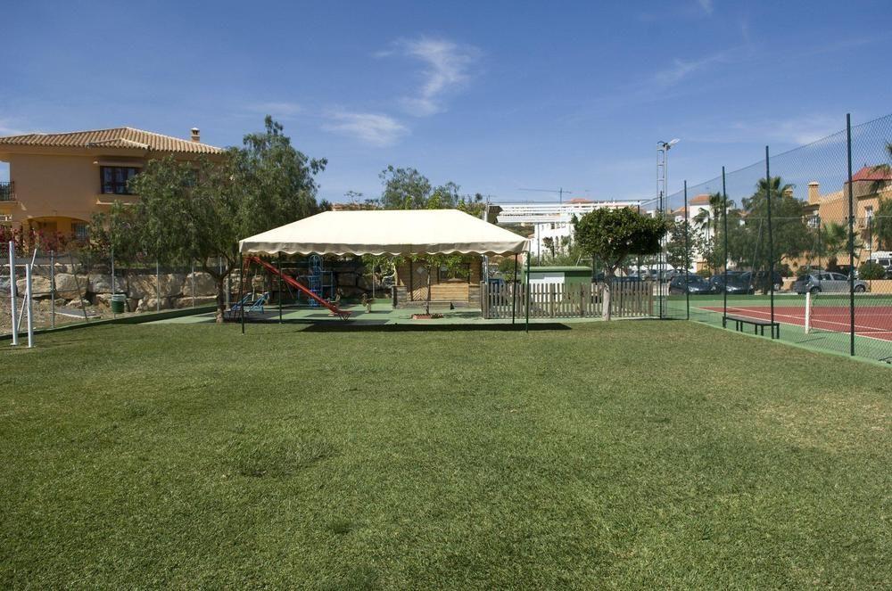 Mijas Costa Oasis By Grangefield Oasis Club Aparthotel Sitio de Calahonda Exterior photo