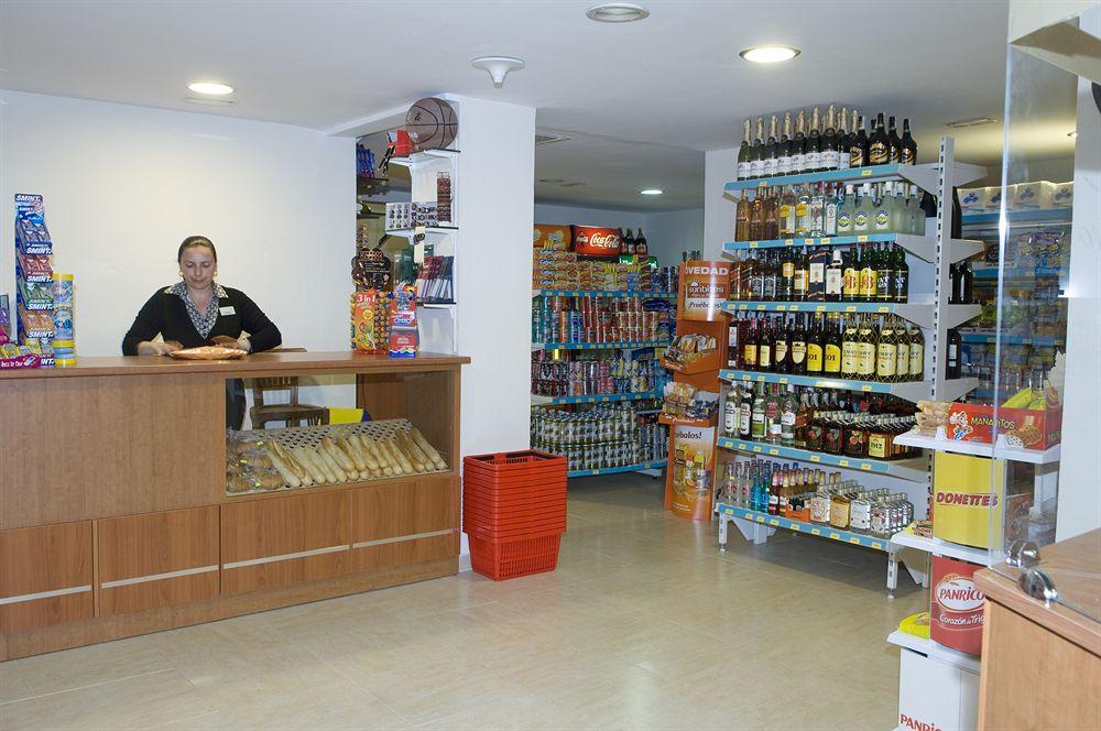 Mijas Costa Oasis By Grangefield Oasis Club Aparthotel Sitio de Calahonda Exterior photo