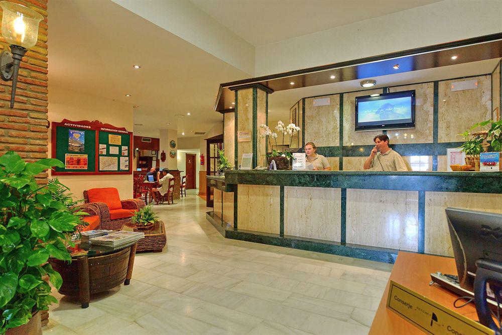 Mijas Costa Oasis By Grangefield Oasis Club Aparthotel Sitio de Calahonda Exterior photo
