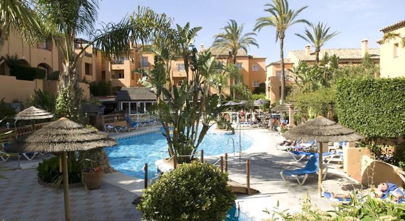 Mijas Costa Oasis By Grangefield Oasis Club Aparthotel Sitio de Calahonda Exterior photo