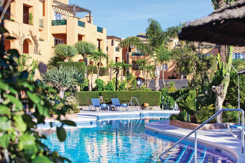 Mijas Costa Oasis By Grangefield Oasis Club Aparthotel Sitio de Calahonda Exterior photo
