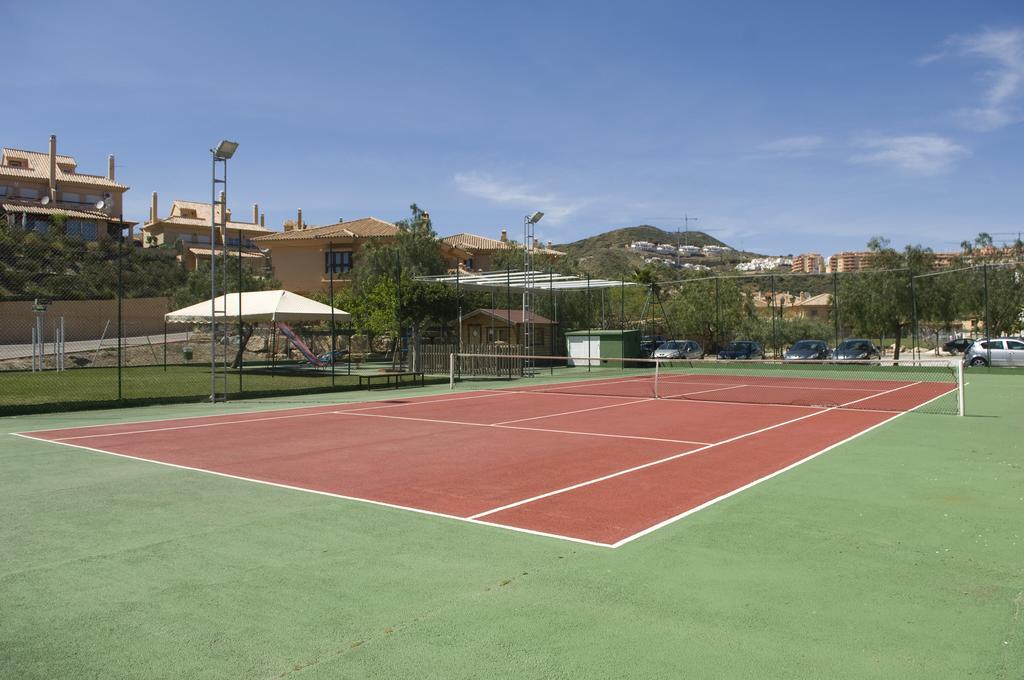 Mijas Costa Oasis By Grangefield Oasis Club Aparthotel Sitio de Calahonda Exterior photo