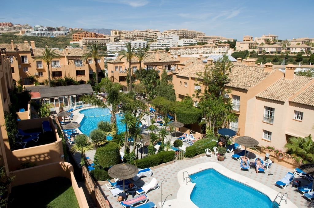 Mijas Costa Oasis By Grangefield Oasis Club Aparthotel Sitio de Calahonda Exterior photo