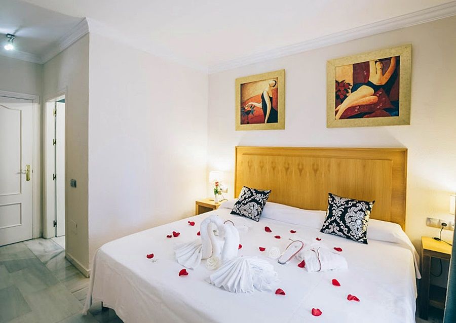 Mijas Costa Oasis By Grangefield Oasis Club Aparthotel Sitio de Calahonda Exterior photo